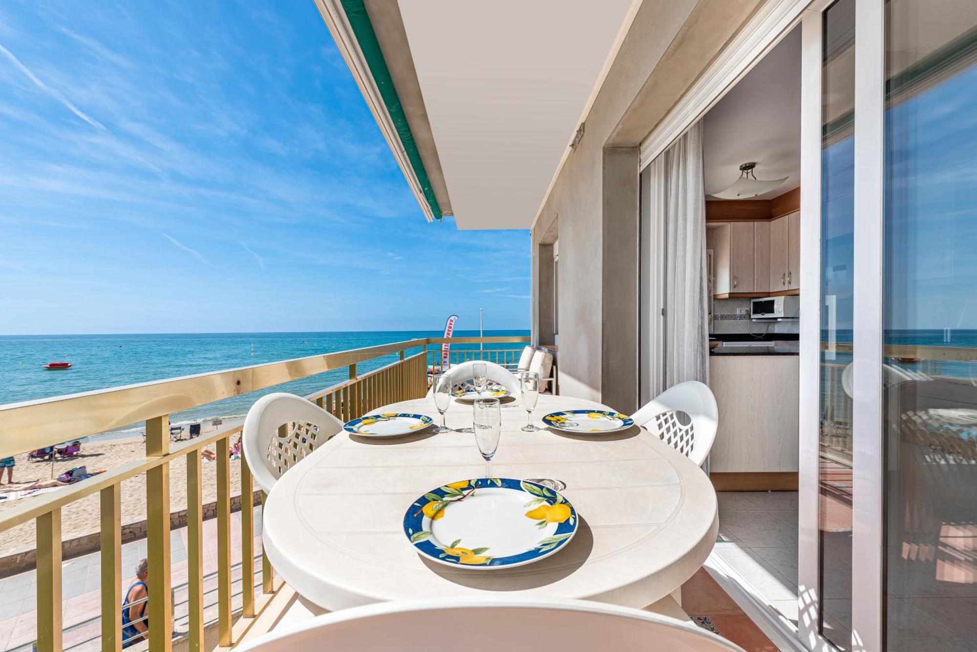 קמברילס Apartamento Frente Al Mar מראה חיצוני תמונה